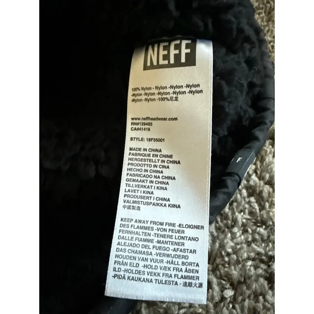 NWOT Men’s Neff Coach Jacket Black Lined Windbreaker Size XL